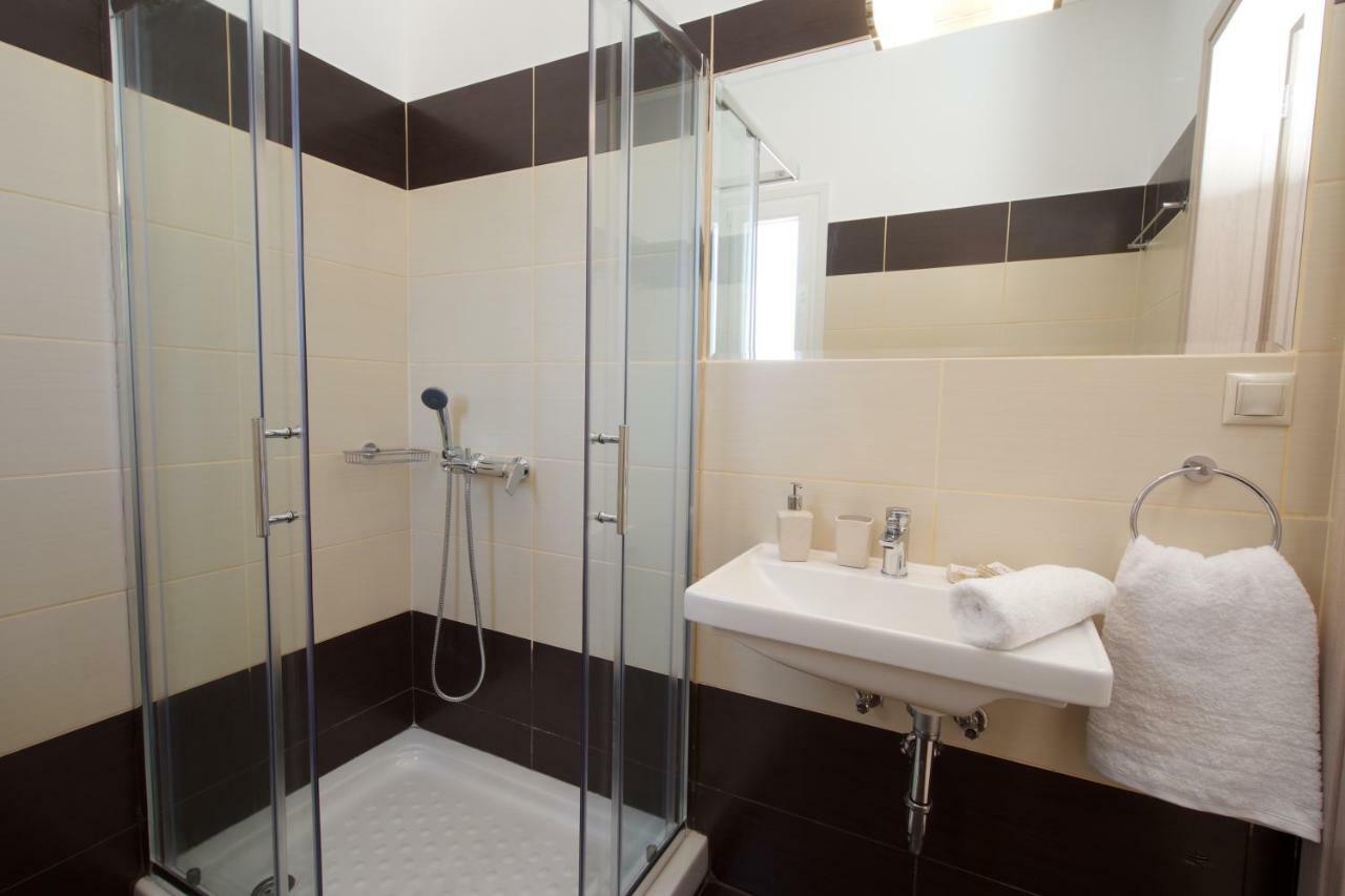 Rose Maisonette Razata ภายนอก รูปภาพ