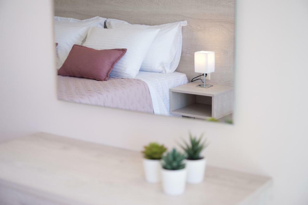 Rose Maisonette Razata ภายนอก รูปภาพ